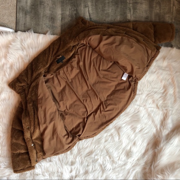 Kendall & Kylie Brown Teddy Puffer Jacket, size M/L - Picture 7 of 8